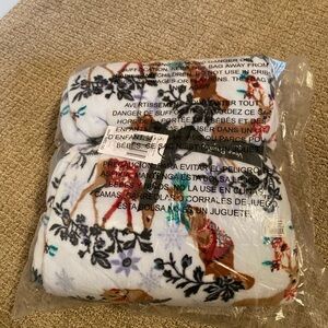 Vera Bradley Wearable Blanket